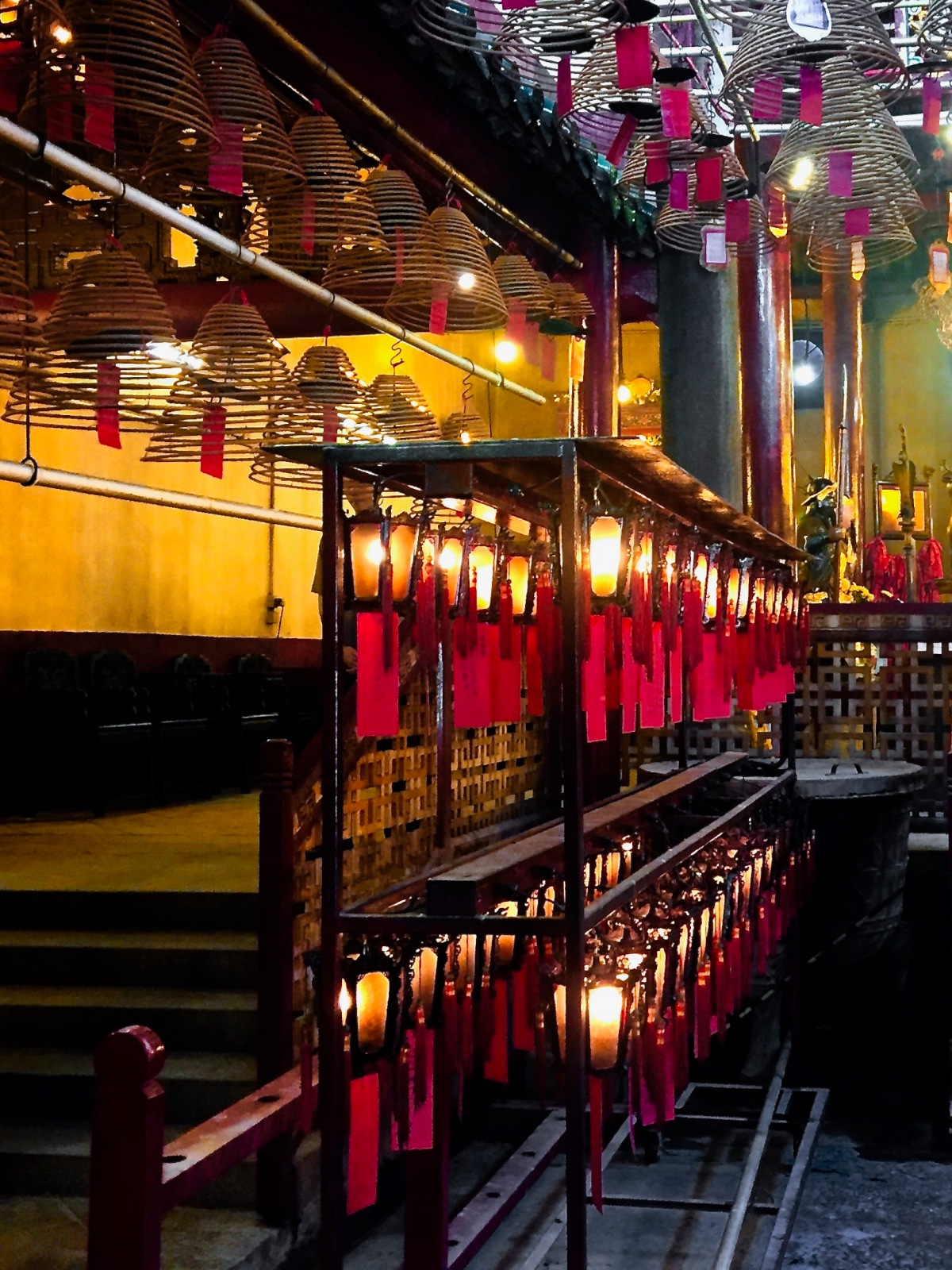 Hong-kong-highlights-taoist-temple